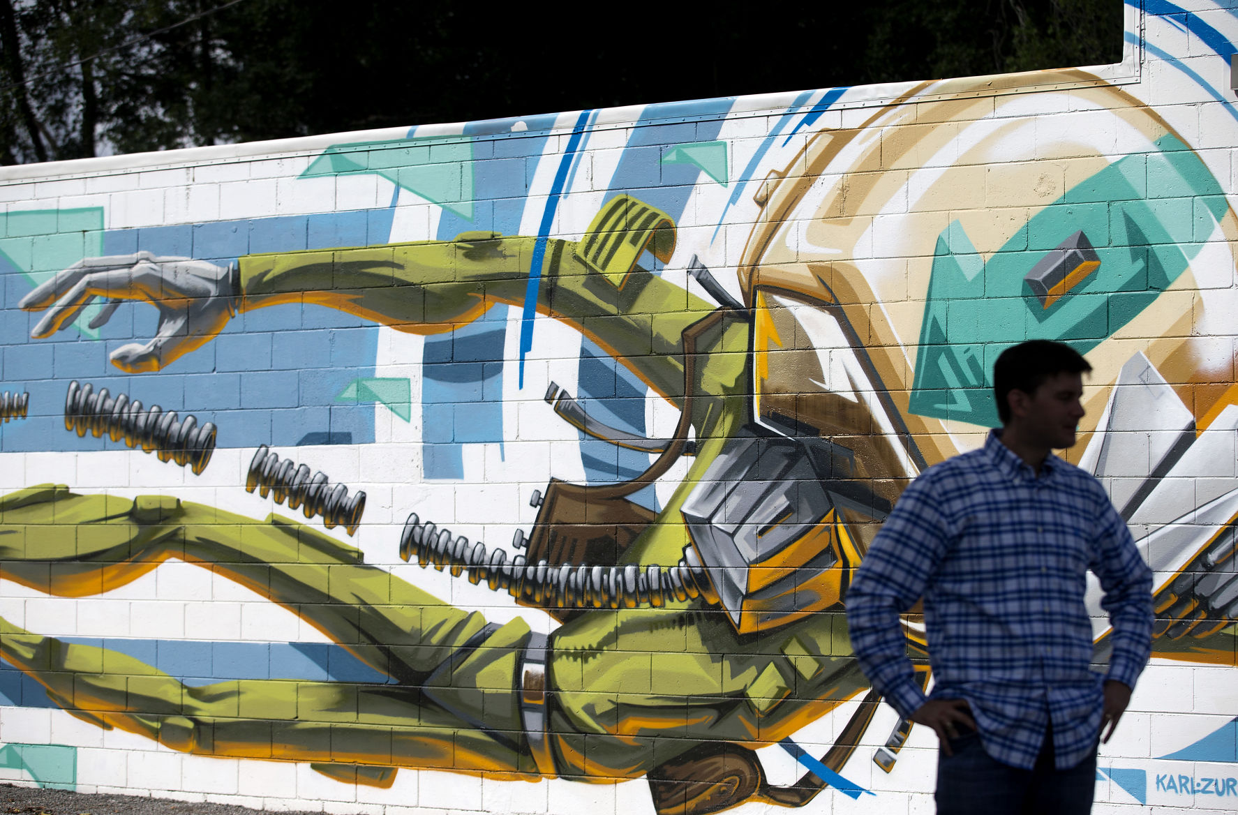 Astronaut mural.jpg